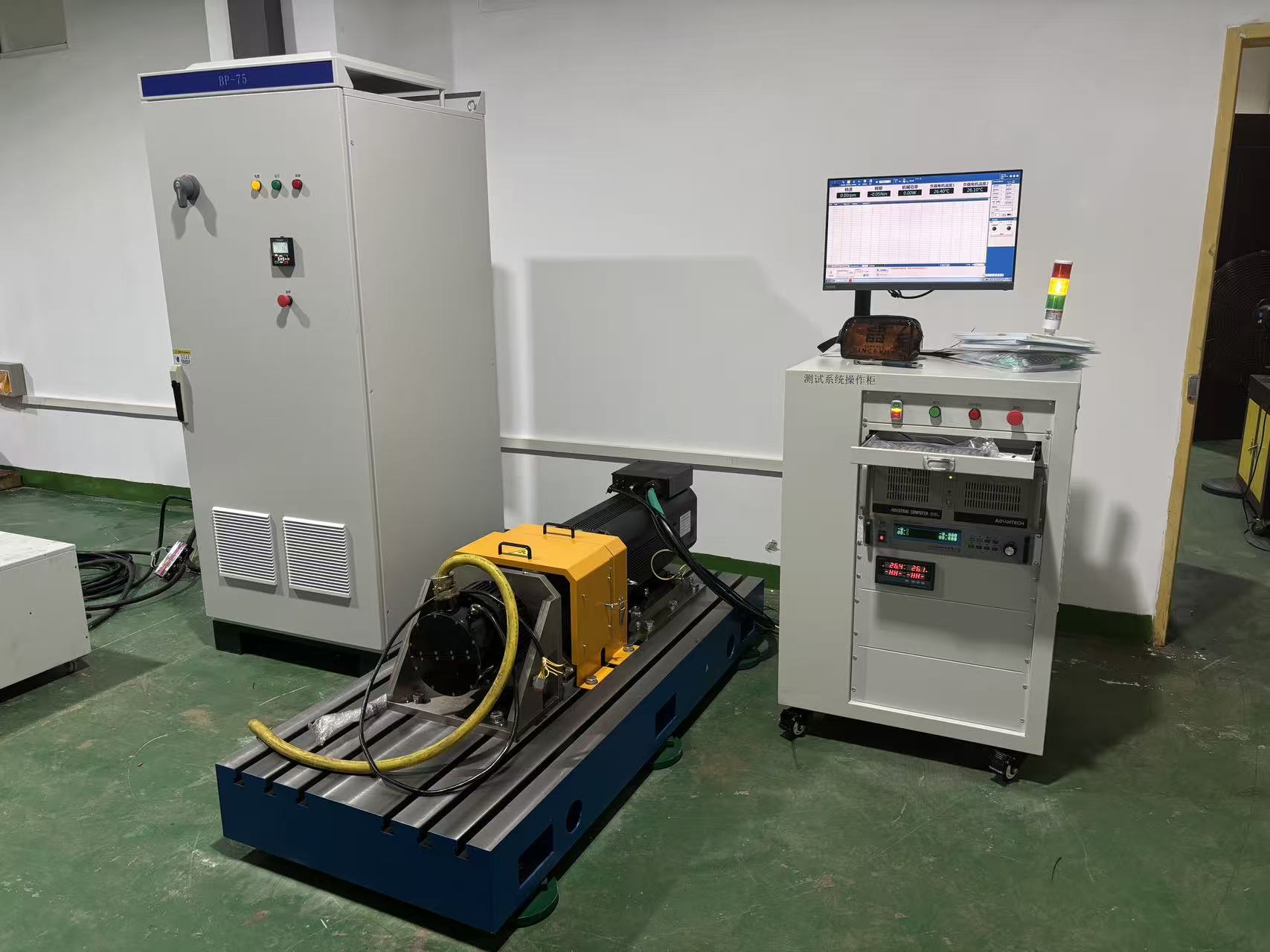 江蘇大學(xué)調(diào)試現(xiàn)場